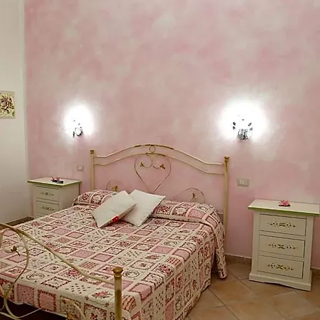 Le Rose Bed & Breakfast 3*
